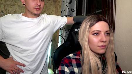 Привлекательный парень оприходовал блондинку и наполнил ей рот спермой