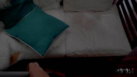 Чувак отымел на работе двух брюнеток и мощно кончил им в рот