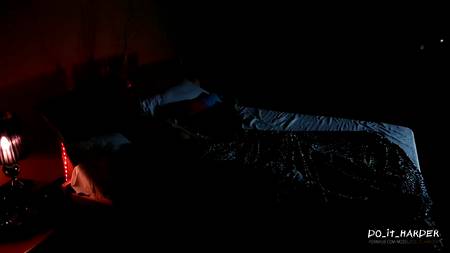 Домашнее порно от первого лица с сисястой русской брюнеткой