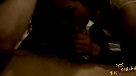 Двое парней оприходовали с двух сторон сексапильную русскую телочку