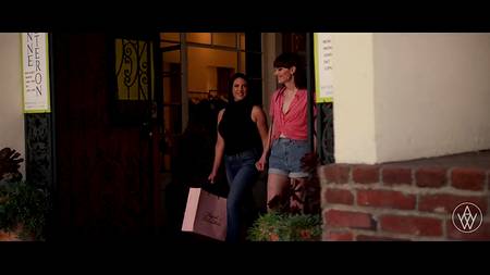 Симпатичный транс дрючит толстушку с огромными натуральными сиськами