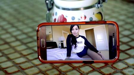 Лесбийский секс на природе с очаровательными жопастыми блондинками