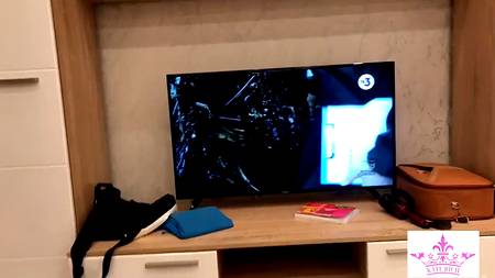 Парень присунул спящей девушке в попку от первого лица