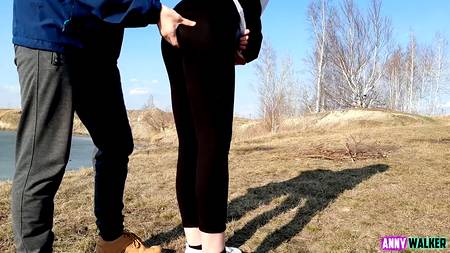 Умело запикапил и трахнул русскую сучку во время утренней пробежки