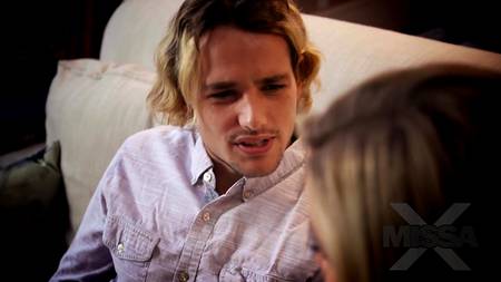 Страстный любовник накончал полную пизду спермы сисятой блондинке