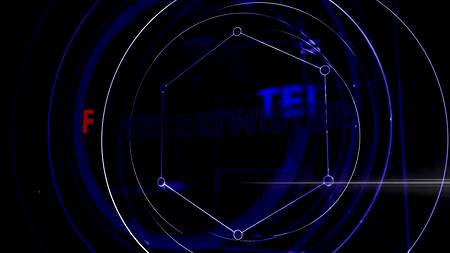 Любвеобильная девка балует подружку вагинальным фистингом