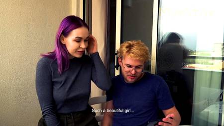 Сучка с рабочими губками увлеченно сосет фаллос русскому парню