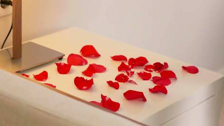 Незабываемый секс втроем от первого лица с роскошными девушками