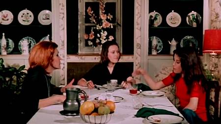 Порно ретро фильм с безотказными в постели француженками