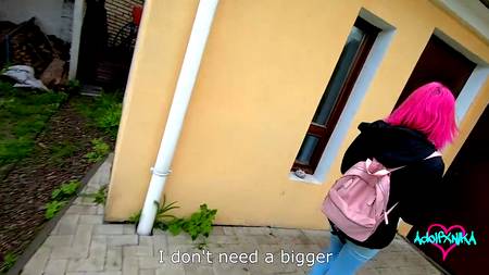 Русская порнозвезда объездила хуй подкатившего пикапера