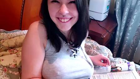 Русский пацан раскрутил молодуху пошалить с его членом