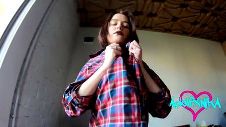 Сперма вытекает из влагалища рыжеволосой русской телочки