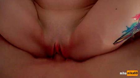 Чувак напоил русскую сучку виагрой и страстно трахнул в разных позах