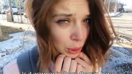 Вышла из душа и сразу запрыгнула на член русскому парню