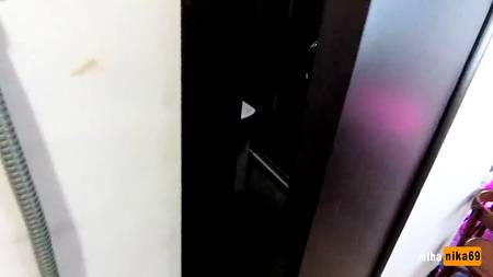 Вышла из душа и сразу запрыгнула на член русскому парню