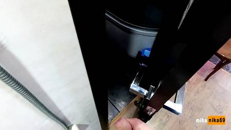 Вышла из душа и сразу запрыгнула на член русскому парню