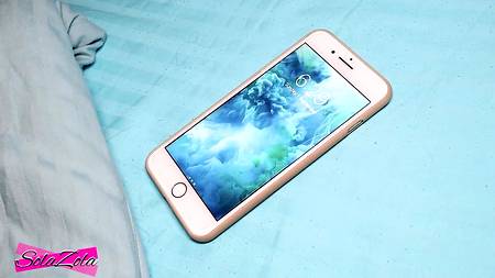 Худенькая красотка сладко стонет на толстом болте бойфренда