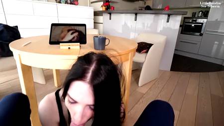 Незабываемый секс втроем от первого лица с ненасытными телками