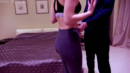 Сексапильная краля не слазила с члена парня пока он не кончил в киску