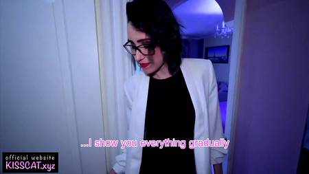 Горячая риелторша отдалась на работе ненасытному русскому клиенту