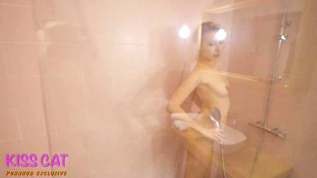 Сексапильная проститутка учит трахаться неопытного русского парня