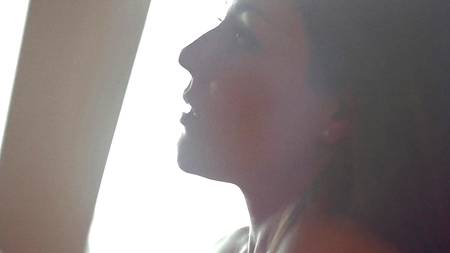 Брюнетка в красивом белье возбудила мужчину на жаркий секс