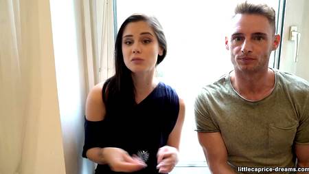 Красивые пары наслаждаются групповым сексом друг напротив друга