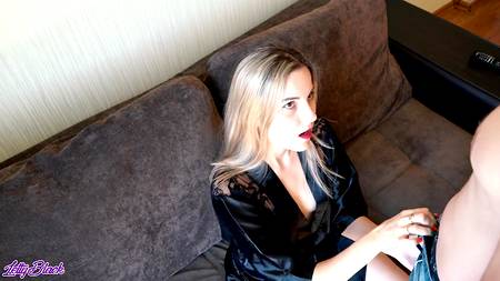 Светловолосая русская шлюшка изменяет мужу с мойщиком окон