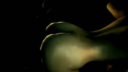 Инопланетяне сношают в задницу мультяшную сучку с большими сиськами