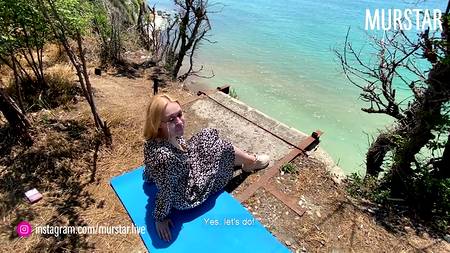 Удачный пикап блондинки оправдался сексом на берегу пляжа