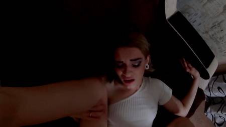 Нежно трахнул в две дырочки сексуальную русскую блондинку