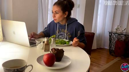 Возбудил и трахнул загорелую русскую телочку с красивой натуральной грудью