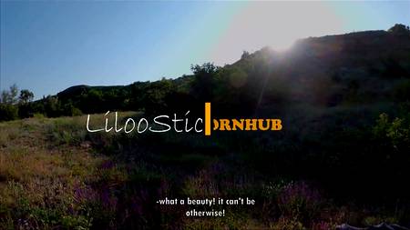 Горячая сучка наслаждается отдыхом на природе с неугомонным кобелем