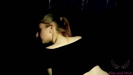 Запикапил и трахнул у речки симпатичную русскую молодуху