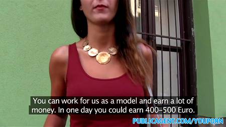 От такого предложения заработать денег девчонка не смогла отказаться