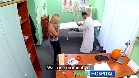 Доктор воспользовался влагалищем своей пациентки