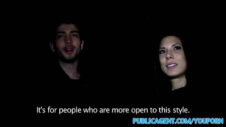 Брюнетка приятно заработала деньжат своим телом