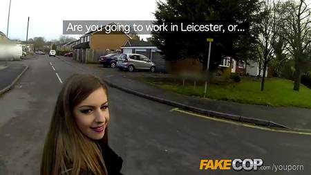 Полицейский трахнул симпатичную правонарушительницу