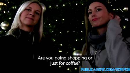 Удачное знакомство парня с двумя красавицами