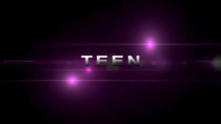 Горячая блондинка преподала пару уроков в сексе молоденькой студентке