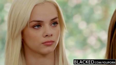 Черные мужики охотно согласились удовлетворить белых девиц