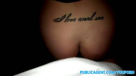 Брюнетка с удовольствием заработала круглую сумму деньжат