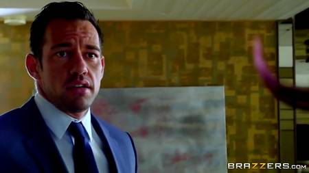 Красотка сделала приятный сюрприз для своего мужчины