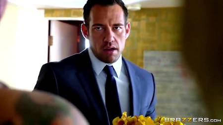 Красотка сделала приятный сюрприз для своего мужчины