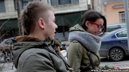 Удачный пикап для русского парня