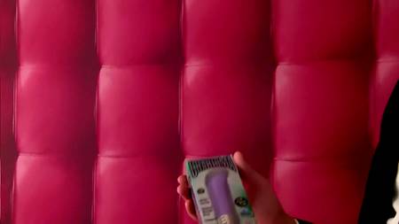 Две подруги осчастливили парня всеми доступными дырками