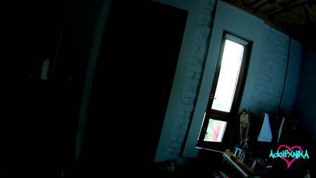 Русская домработница прыгает на фаллосе хозяина за деньги