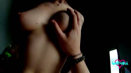 Русская домработница прыгает на фаллосе хозяина за деньги