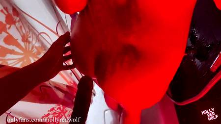 Не удержался и кончил в пизде оттраханной красотке в ванной комнате