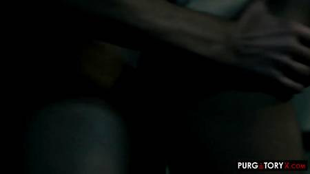 Горячая оргия на кухонном столе с безотказными красивыми брюнетками